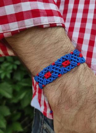 Чоловічий браслет ручного плетіння макраме "grozovik" (синьо-червоний)1 фото