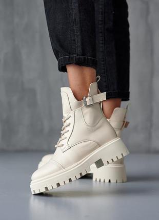 Жіночі демісезонні черевики з натуральної шкіри