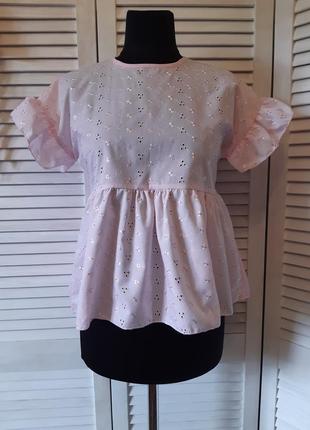 Укороченная блуза с вышивкой ришелье, рюшами, оборками boohoo