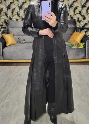 Шикарний шкіряний плащ, пальто
