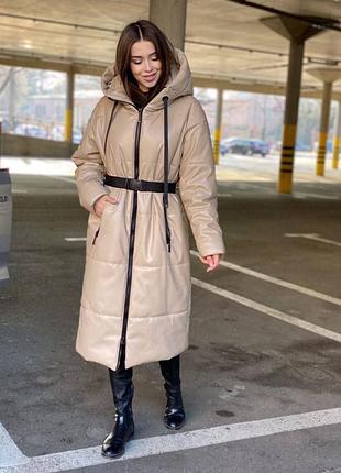 Пальто-пуховик з капюшоном