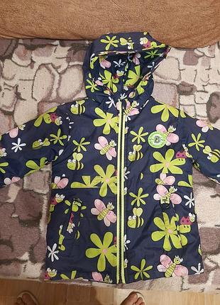 Демісезонна курточка на дівчинку