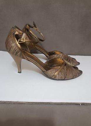 Босоножки италия