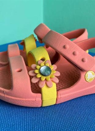 Босоніжки crocs keeley petal