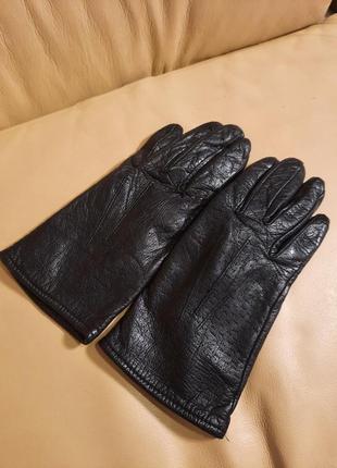 Шкіряні рукавички з перфорацією