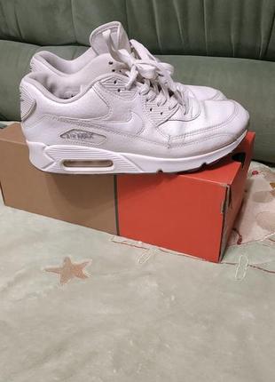 Кроссовки nike air max белого цвета