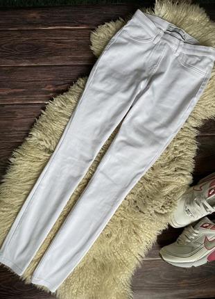 Білі базові джинси джегінси скіні по фігурі3 фото