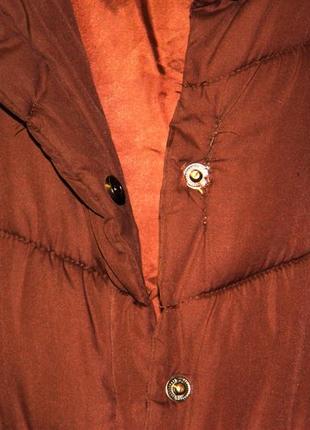 Крута утеплена коричнева куртка дитяча з капюшоном на холодну осінь5 фото