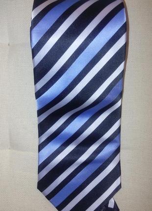 Мужской галстук