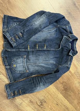 Джинсова куртка