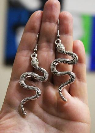Крутые серьги рок готика мистика змея сережки5 фото