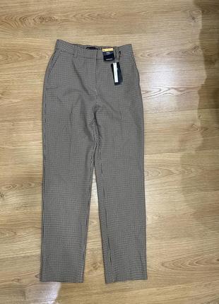 Прямые брюки на высокой посадке