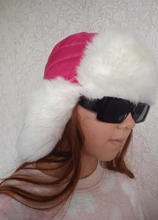 Зимова яскрава шапка для дівчини5 фото