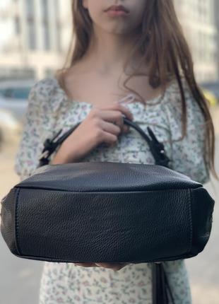 Кожаная черная сумка на плечо carlotta, италия, цвета в ассортименте6 фото