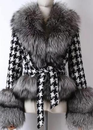 Пальто, жакет с мехом чернобурки8 фото