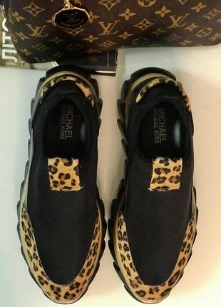 Нереальные кроссовки,бренд,шикарное качество,самые топовые новинки, леопардовый принт.