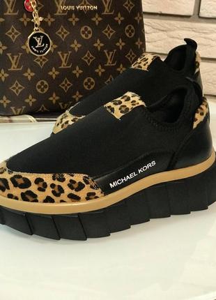 Нереальные кроссовки,бренд,шикарное качество,самые топовые новинки, леопардовый принт.