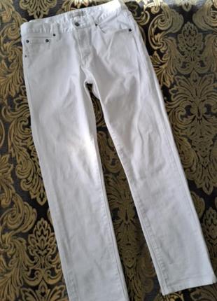 Білі трендові джинси