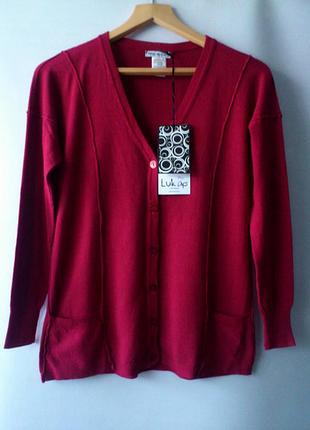 Кардиган вишневого кольору ,виробництво італія