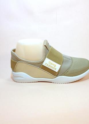 Кроссовки женские, легкие, модные, стильные. размер 35-39.