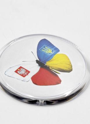 Патриотический магнит бабочка дружба украина польша круглый, диаметр 65 мм, украинский сувенир в польшу2 фото