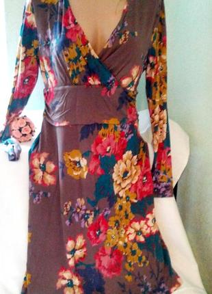 Гарнюще віскозне сукню,50-54р,пог-50-58см