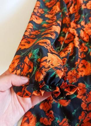 Красивое платье в оранжевые цветы3 фото