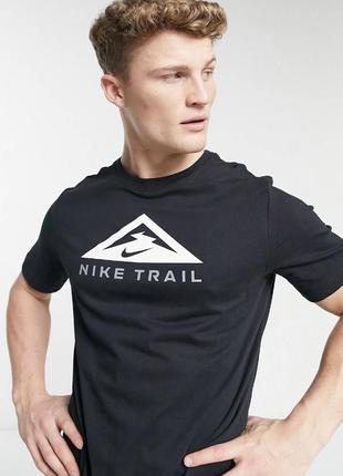 Футболка nike running trail t-shirt