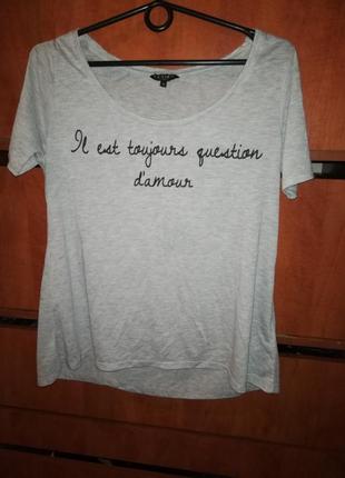 Футболка з принтом сіра