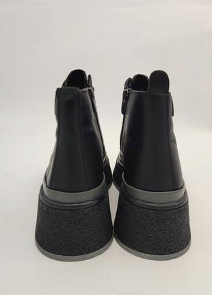 Шкіряні жіночі ботильйони черевики демісезонні чорні на платформі 38-40 женские ботильоны деми guero3 фото