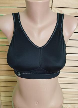 Чорний спортивний бюстгальтер