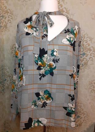 Блузка модной расцветки