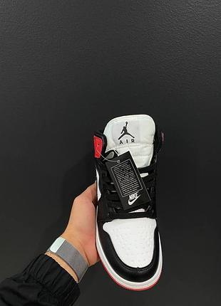 Жіночі кросівки зима  jordan 1 red white black женские кроссовки