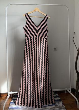 Розовое вязаное миди платье. развоенное вязаное мыды платье max &amp; co