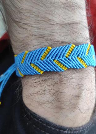 Чоловічий браслет ручного плетіння макраме "колосок життя" (блакитно-жовтий)1 фото