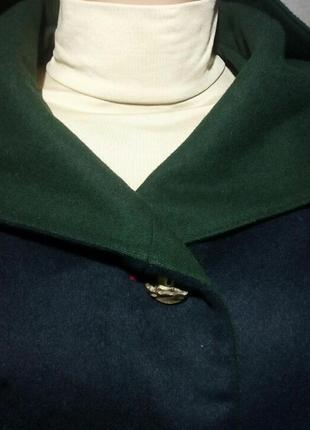 Пальто женское цельнокоричневое, демисезонное,темно синего цвета с зелеными вставками. натуральная шерсть2 фото