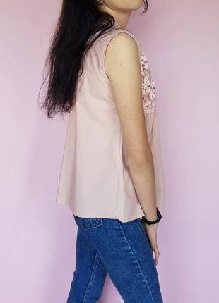 Блузка летняя с цветочным кружевом сверху3 фото