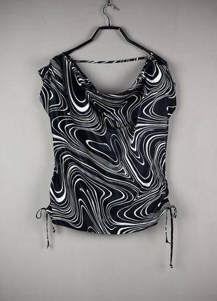 Стильна блуза з красивим візерунком від yessica