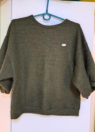 Светр  жіночий, стильний з рукавом три чверті,кольору хакі.