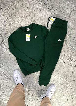 Зелёный мужской спортивный трикотажный костюм nike homme оригинал