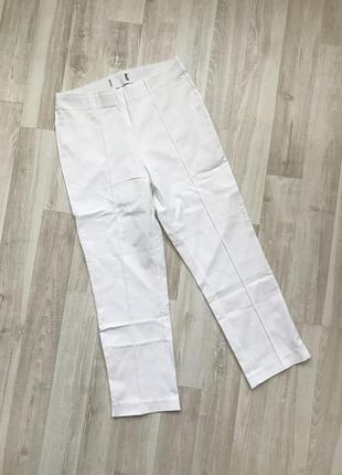 Білі базові капрі укорочені штани зі стрілками tcm tchibo кремовий молочний3 фото