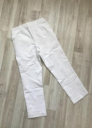 Білі базові капрі укорочені штани зі стрілками tcm tchibo кремовий молочний5 фото