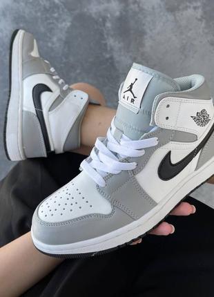 Женские кроссовки air jordan