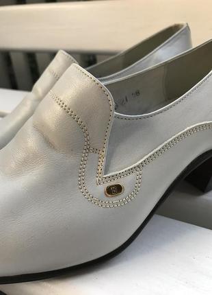 Вінтаж,брендові,люксові туфлі,повністю шкіра 100%,40р/26см, benelli2 фото