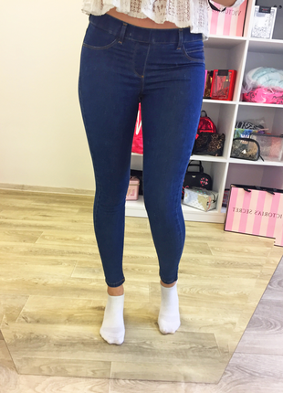 Джинсы {джеггинсы} скинни jeggings oscuros piti от mango