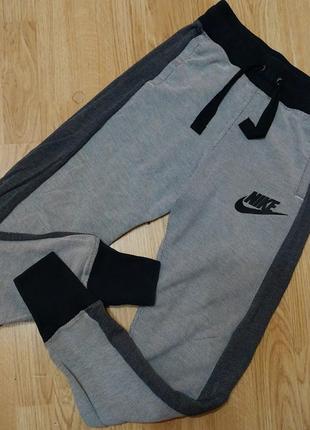 Nike  спортивные штаны, внизу на манжете