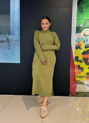 Платье теплое ангора с вырезом