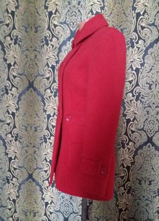 Красное стильное пальто м-л promod2 фото