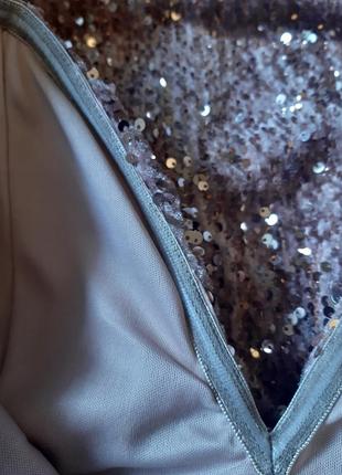 Нарядное платье мини в пайетки на бархате с рукавами boohoo