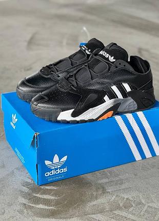 Чоловічі шкіряні чорно-білі кросівки adidas streetball. чоловічі адідас